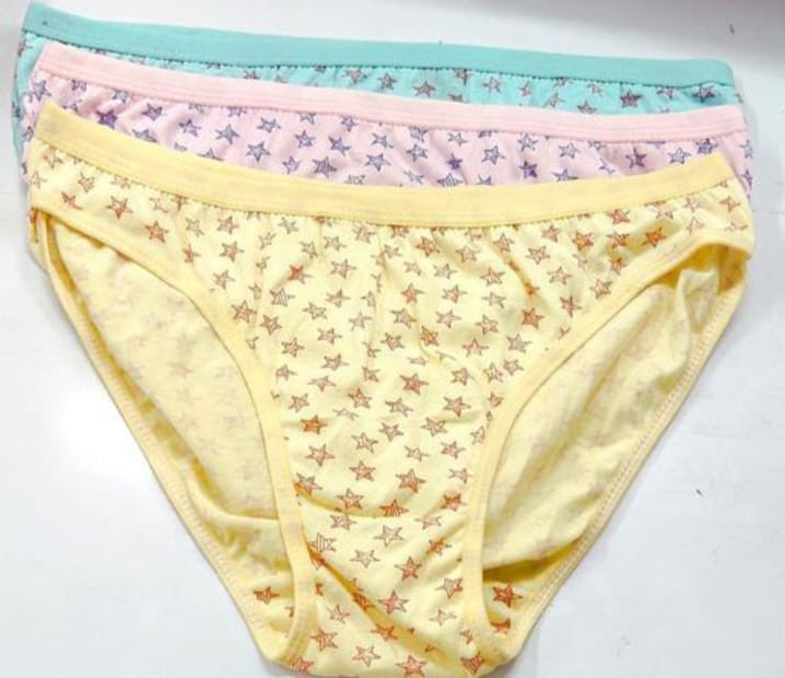 Women's Soft Cotton Lycra Bikini Brief Star Print(Pack of 3)
